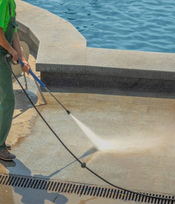 PRESSURE WASH